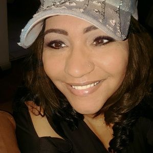 Meet your Posher, Linette